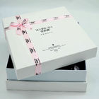 300g Białe luksusowe pudełka na prezenty 30cm x 30cm MDF Opakowanie do pielęgnacji ciała ze wstążką